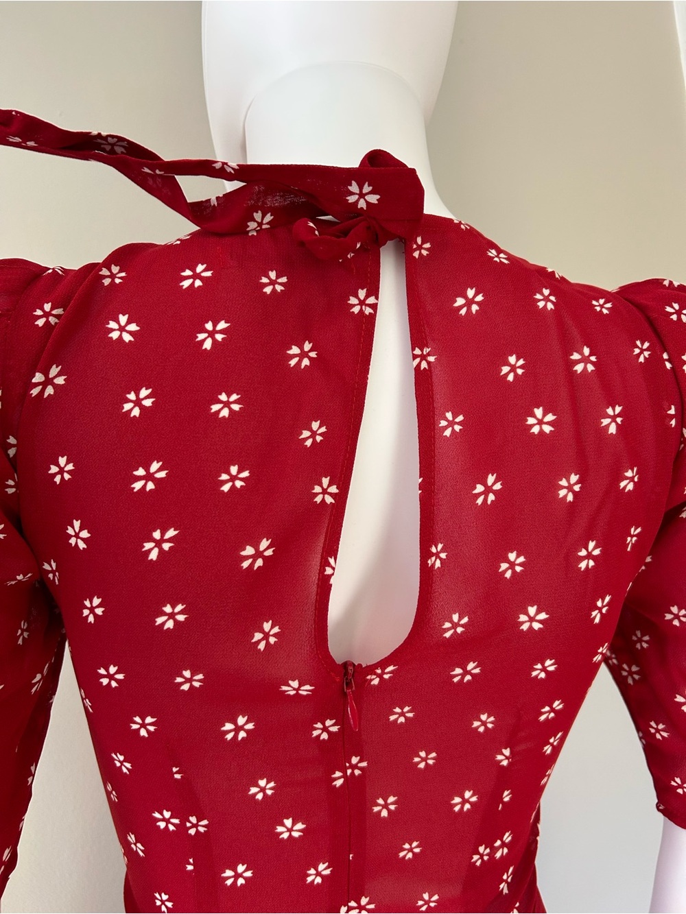 Reformation Red Floral Mini Dress Size 0 Puff Sleeve Open Back Tie Dress - Picture 7 of 10